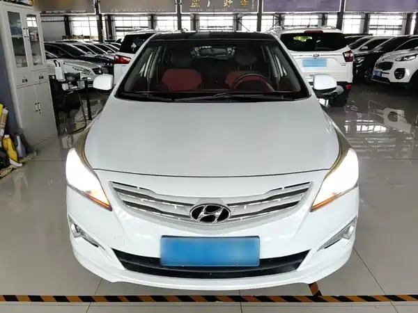 Hyundai Rui Yi 2015