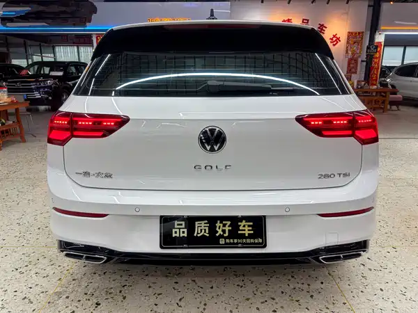 Volkswagen Golf 2023