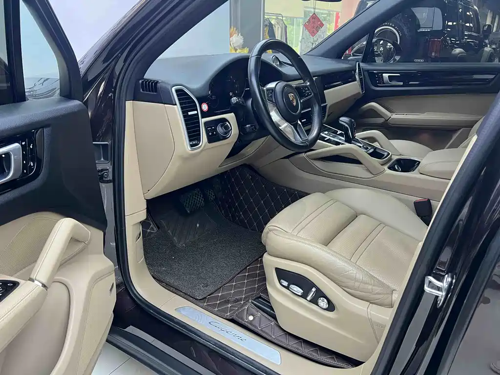 Porsche Cayenne 2018 — фото 10