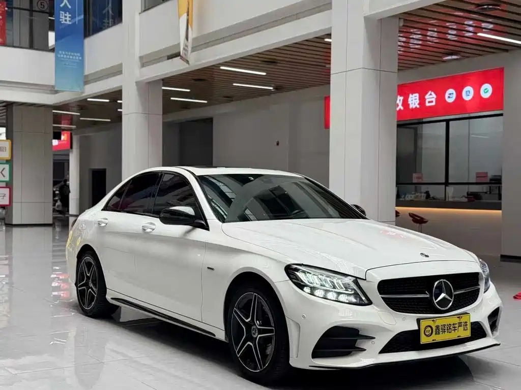 Mercedes-Benz C-Class 2021