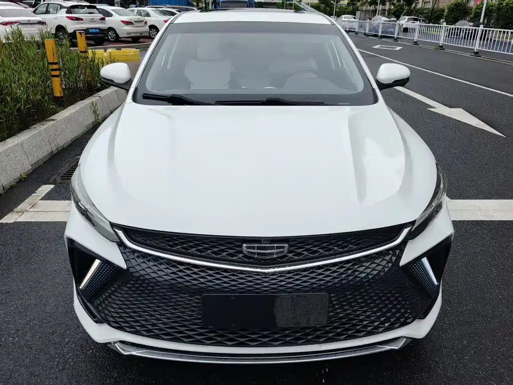 Geely Emgrand L 2022 — фото 2