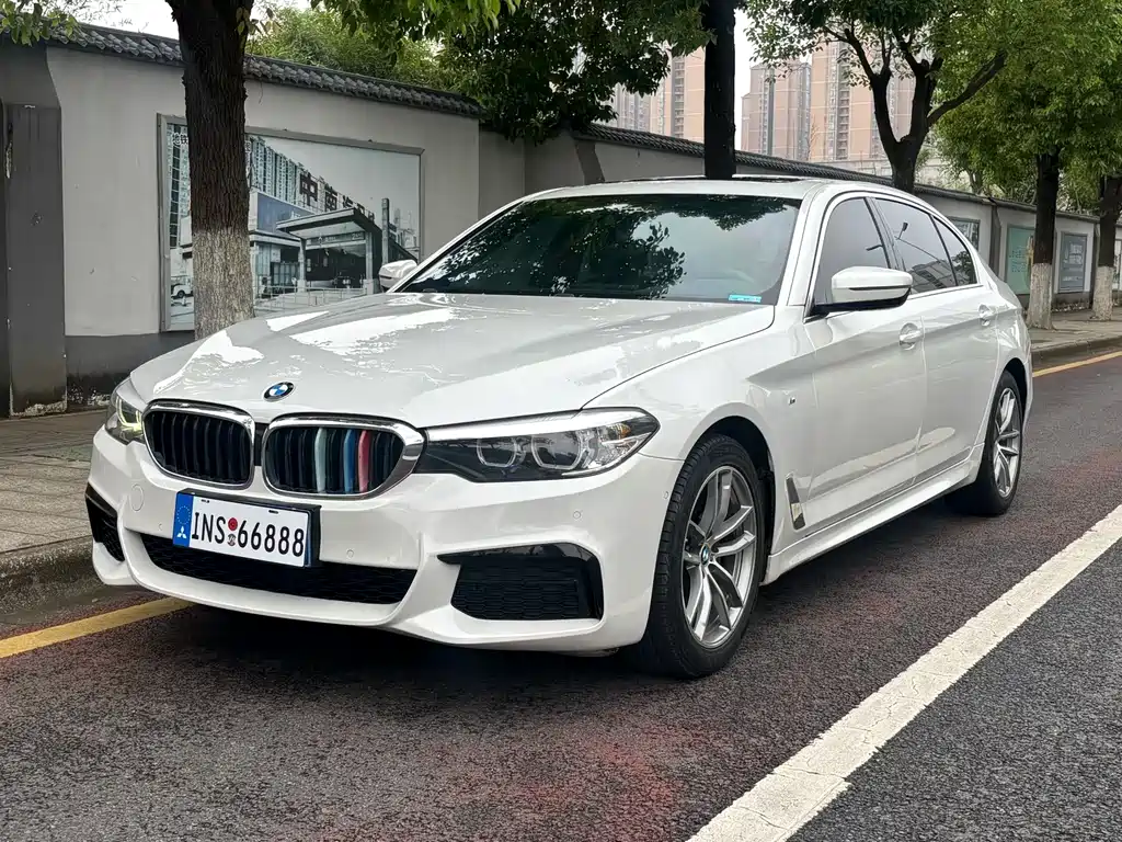 BMW 5 Series 2020 — фото 1