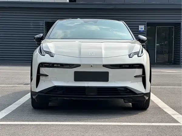 Zeekr X 2024