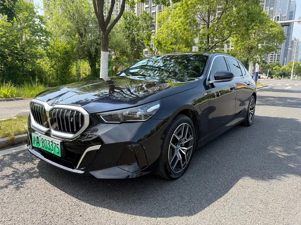 BMW i5 2024
