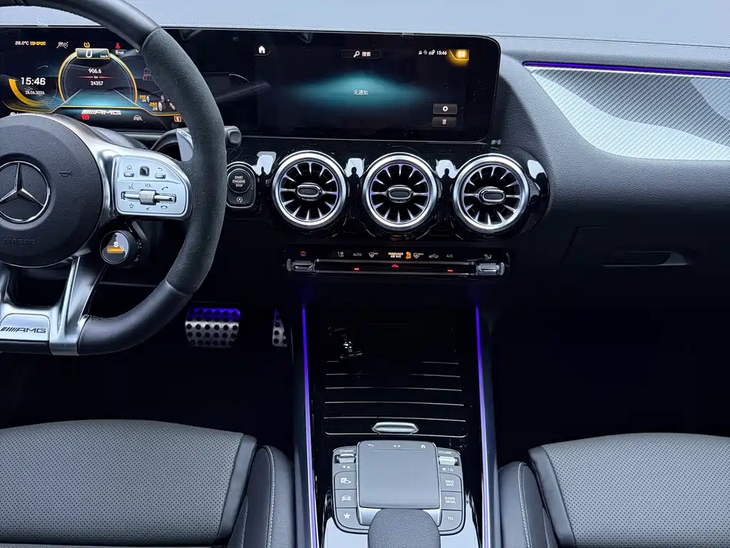 Mercedes-Benz GLA AMG 2023 — фото 18
