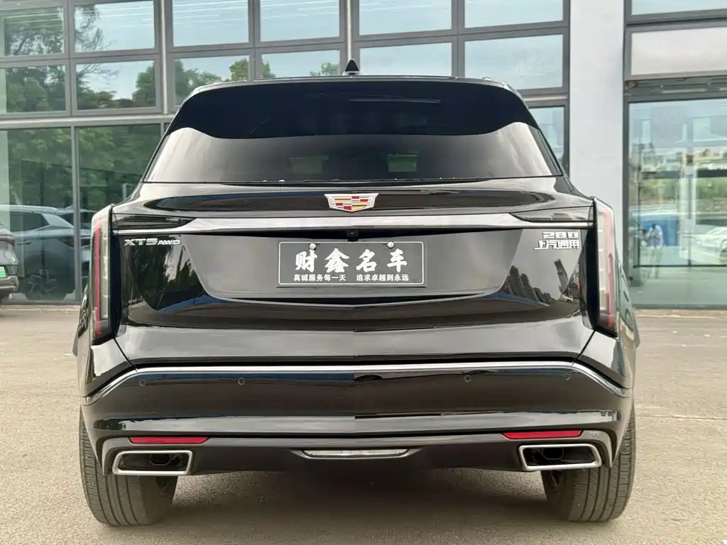 Cadillac XT5 2024 — фото 11