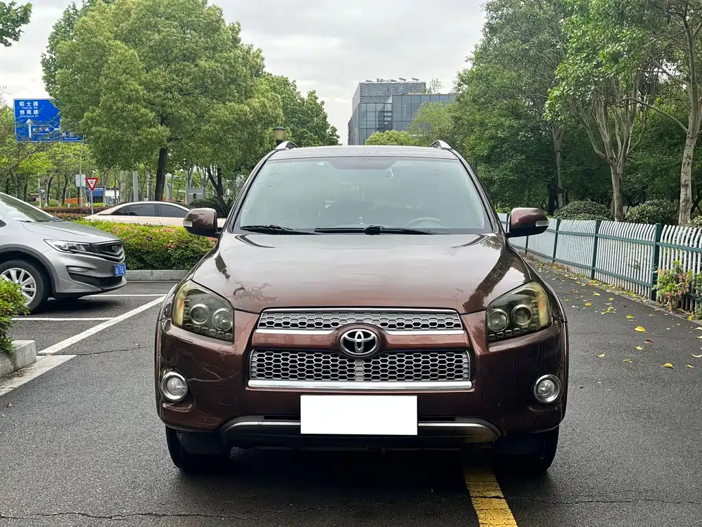 Toyota RAV4 2012