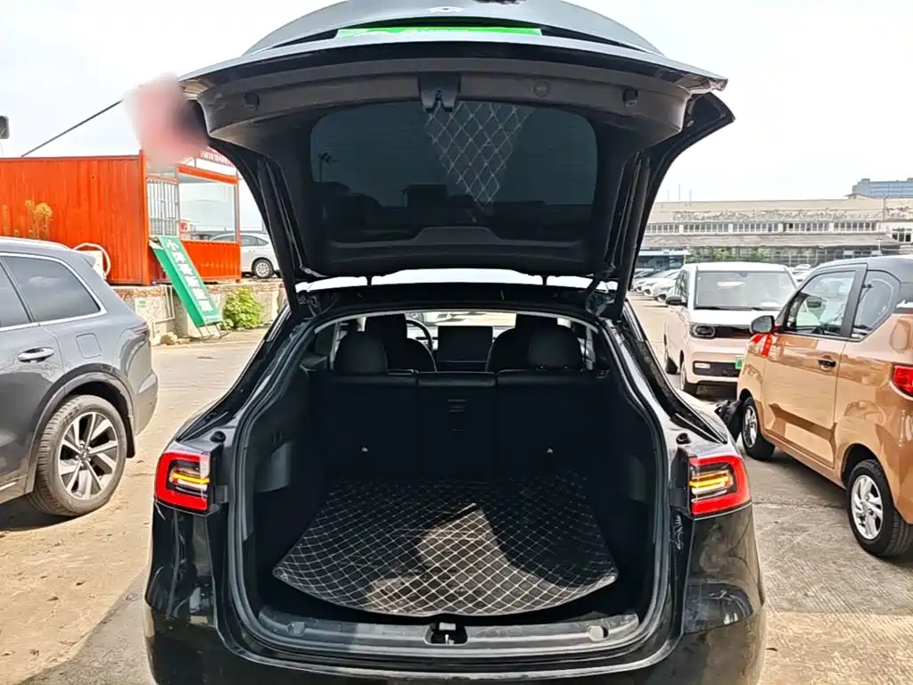 Tesla Model Y 2023 — фото 19