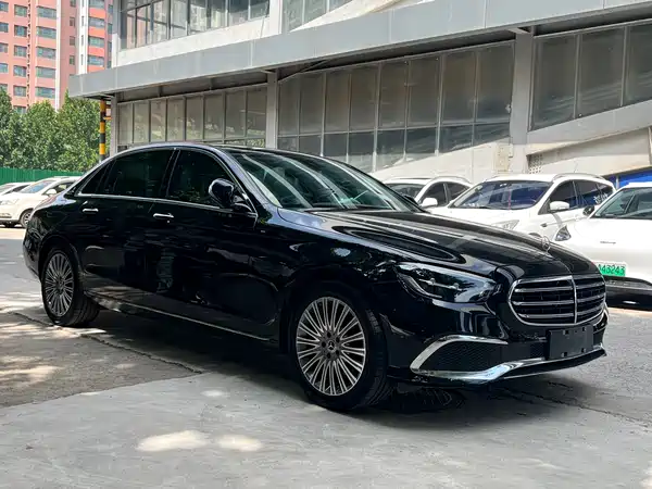 Mercedes-Benz E-Class 2022