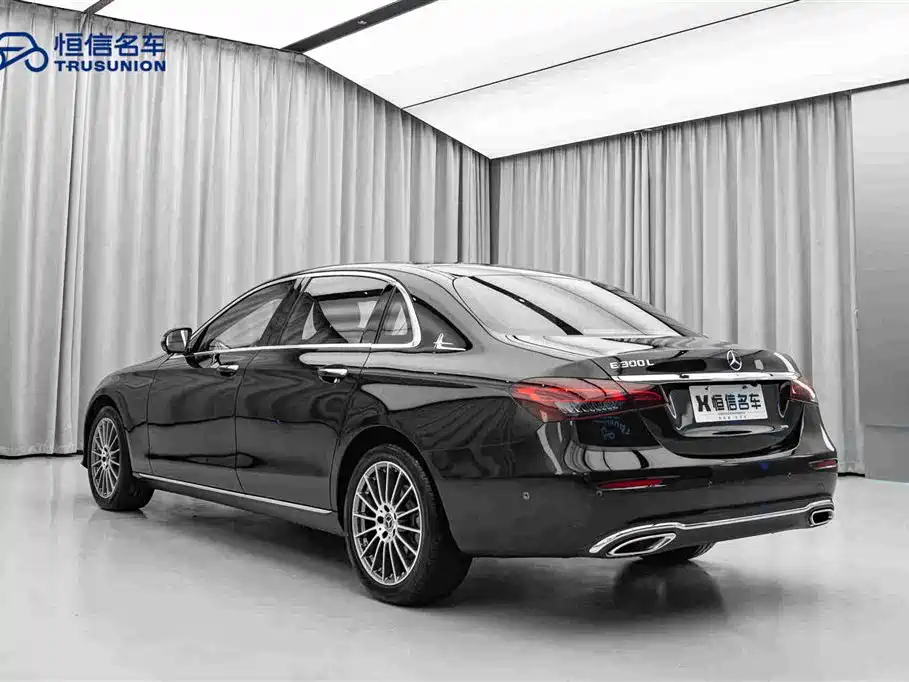 Mercedes-Benz E-Class 2022