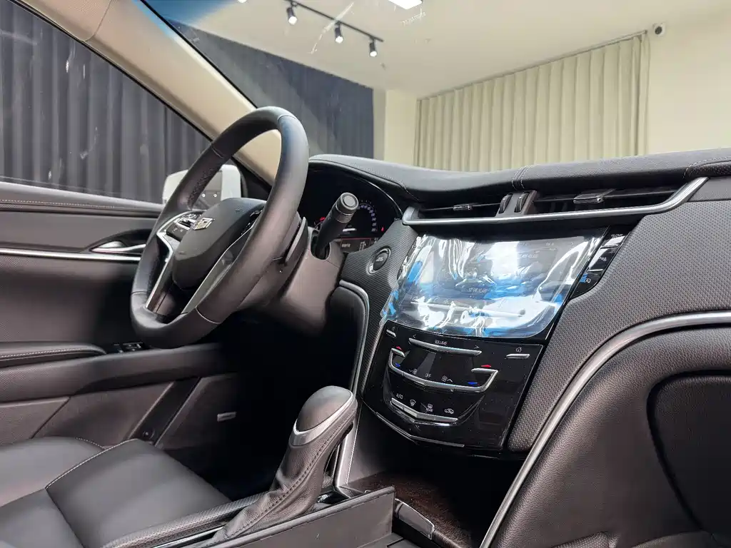Cadillac XTS 2019 — фото 37