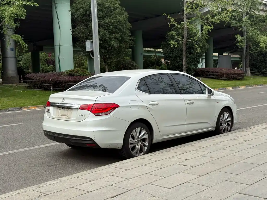 Citroen C4L 2015 — фото 28