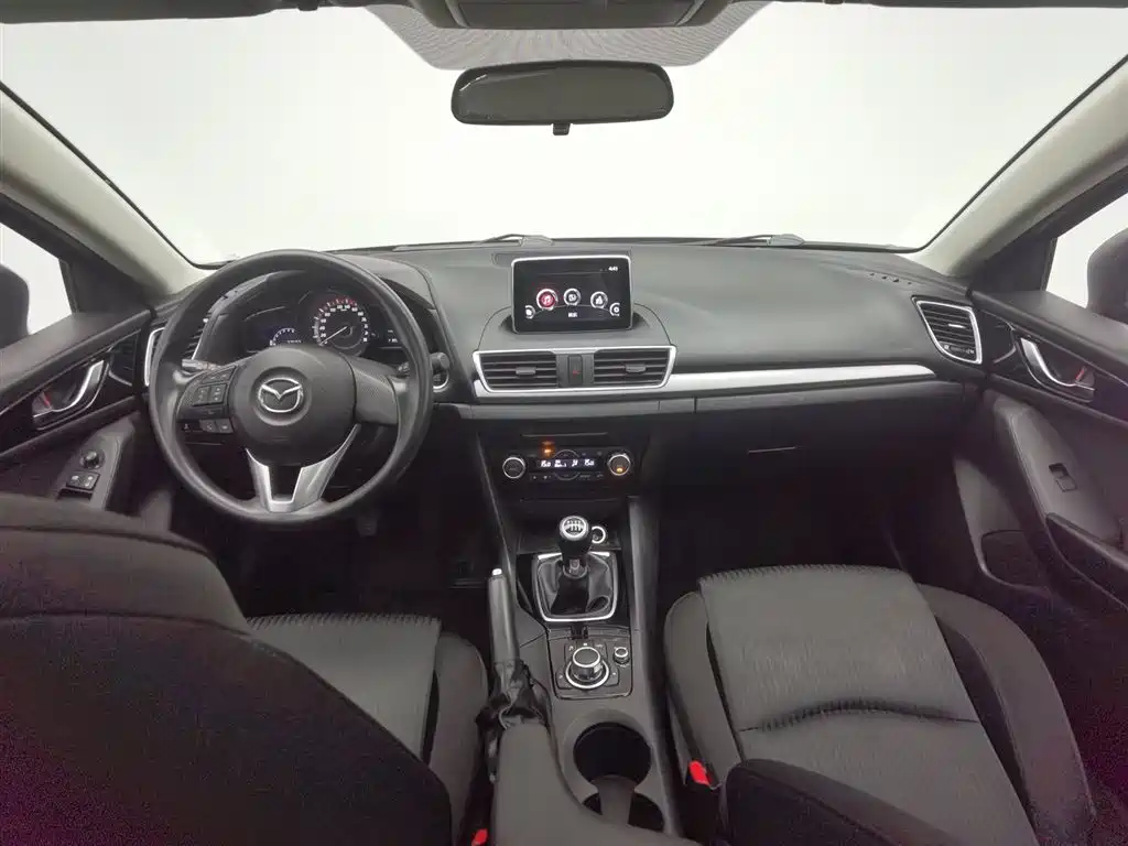 Mazda 3 Axela 2016