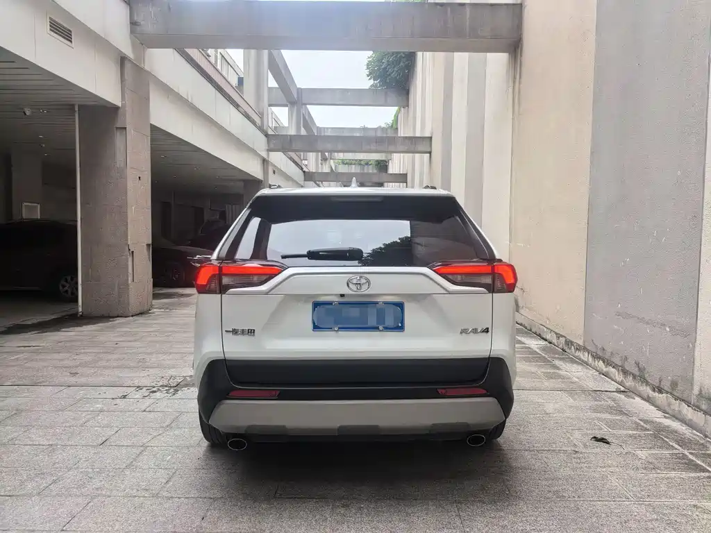 Toyota RAV4 2024