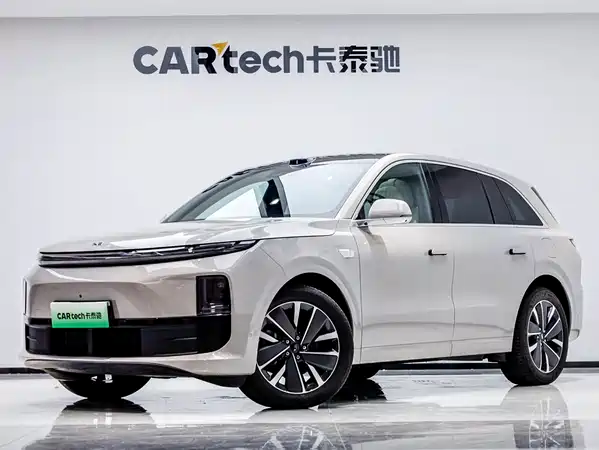 Li Auto L6 2025