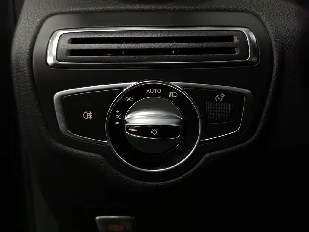 Mercedes-Benz GLC 2017 — фото 21