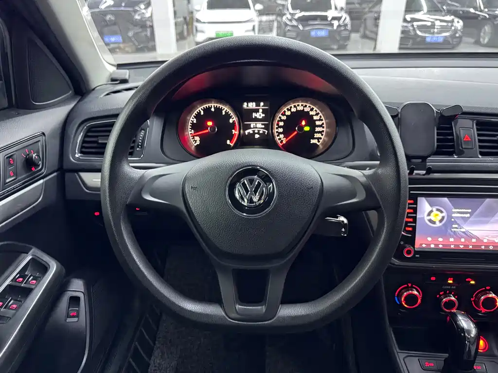 Volkswagen Lavida 2019 — фото 12