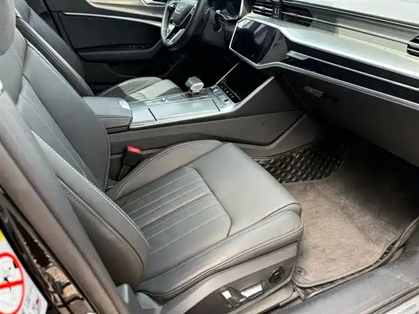Audi A6L 2023