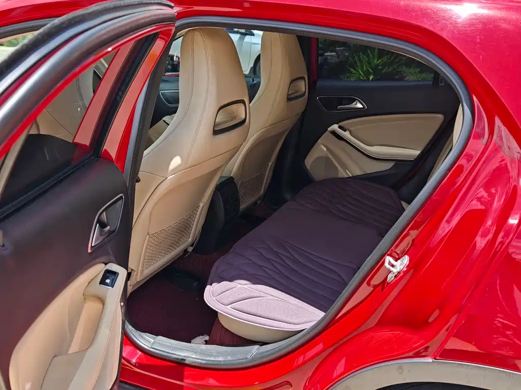 Mercedes-Benz GLA 2015 — фото 15