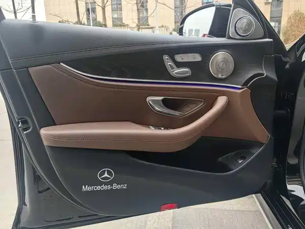 Mercedes-Benz E-Class 2022