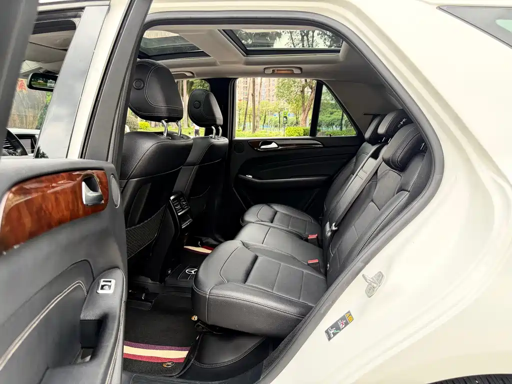 Mercedes-Benz M-Class 2015 — фото 17