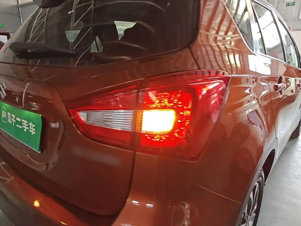 Suzuki Vitara 2017 — фото 8