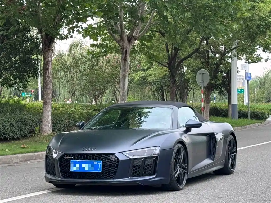 Audi R8 2020 — фото 1