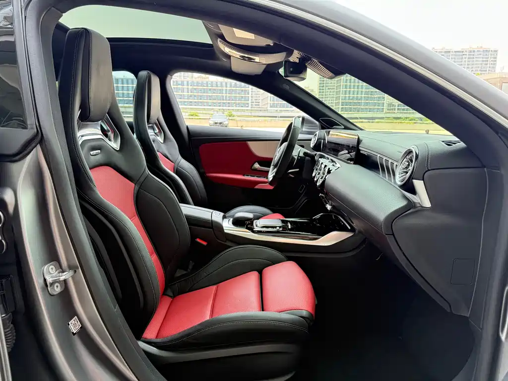 Mercedes-Benz CLA AMG 2023 — фото 18