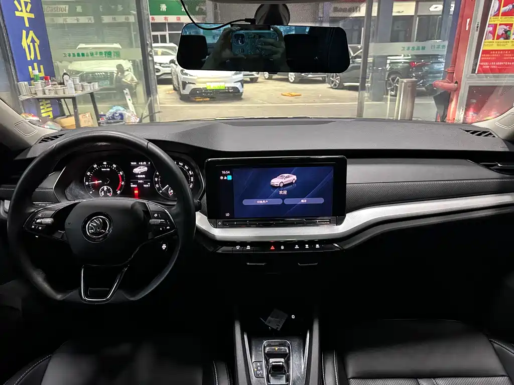 Skoda Octavia 2021 — фото 22