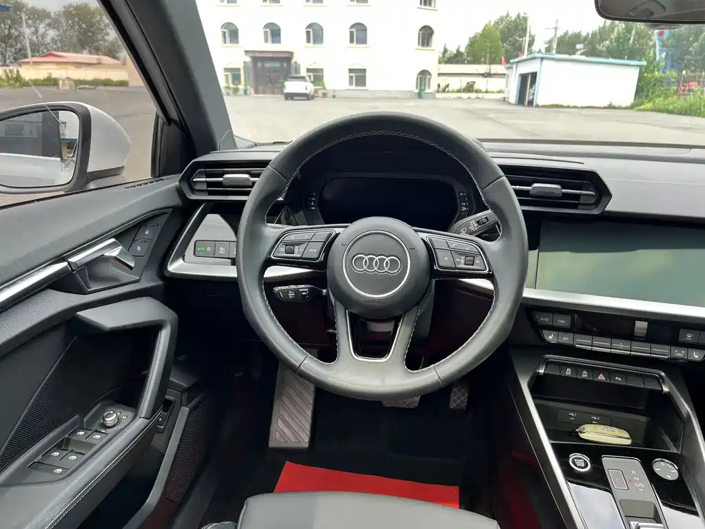 Audi A3 2022 — фото 11