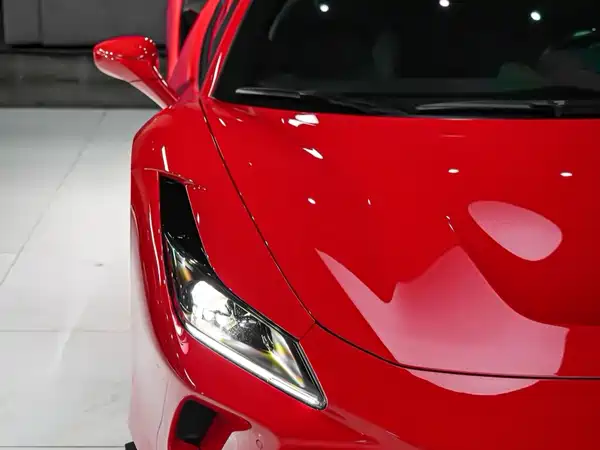 Ferrari F8 2021