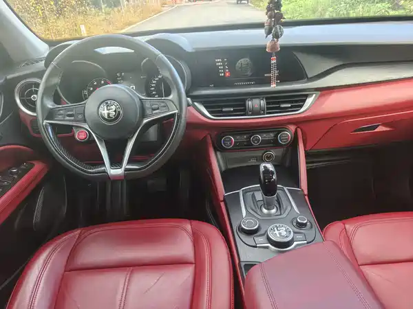 Alfa Romeo Stelvio 2018