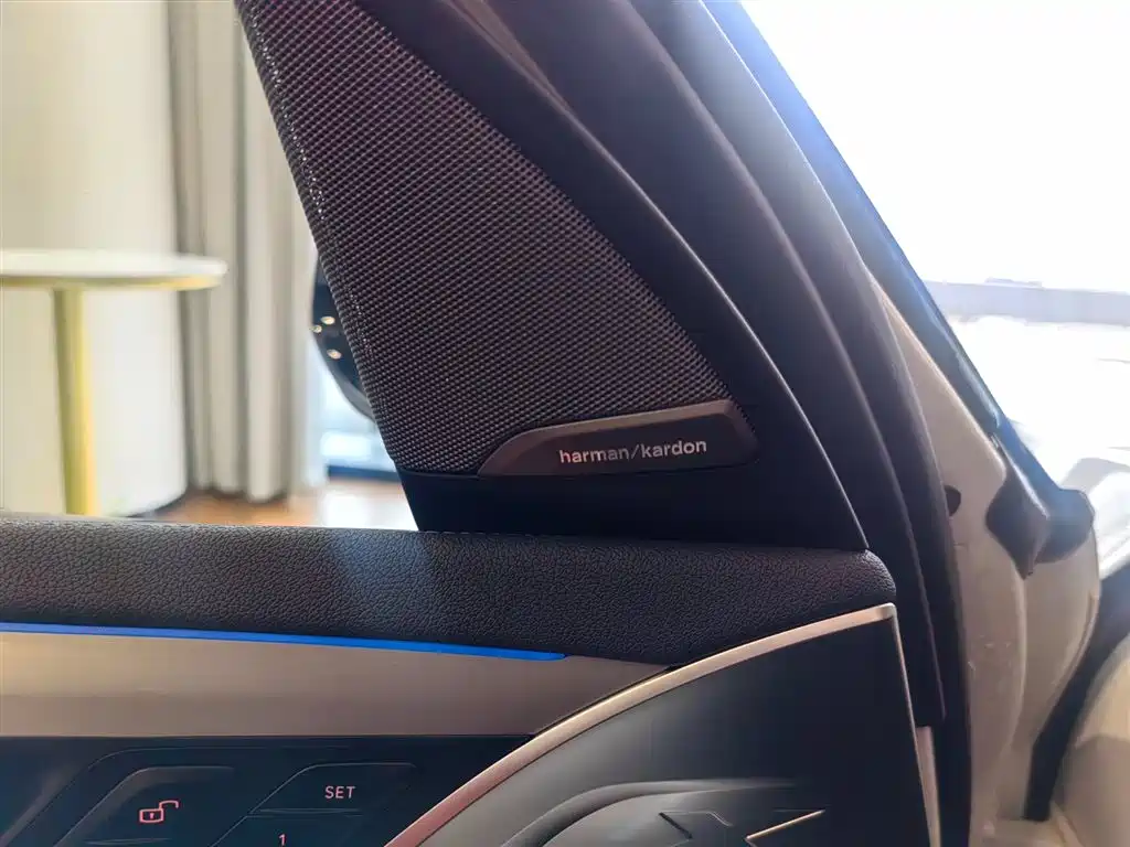 BMW iX3 2025 — фото 15
