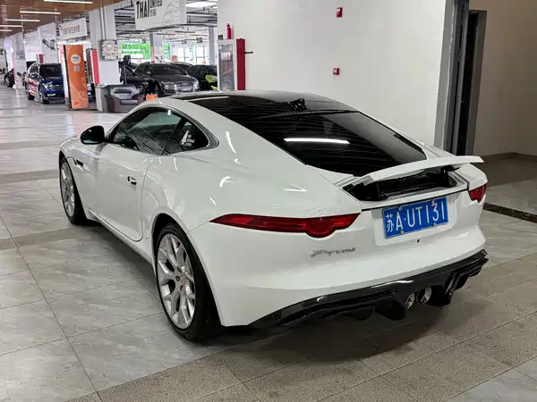 Jaguar F-TYPE 2015