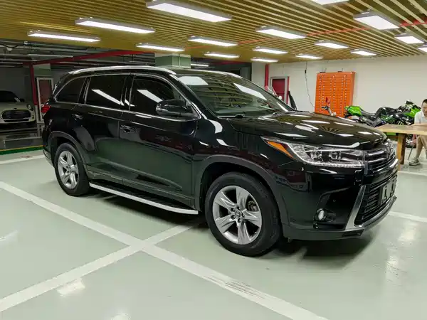 Toyota Highlander 2020