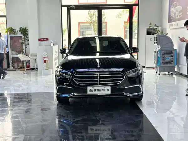 Mercedes-Benz E-Class 2022