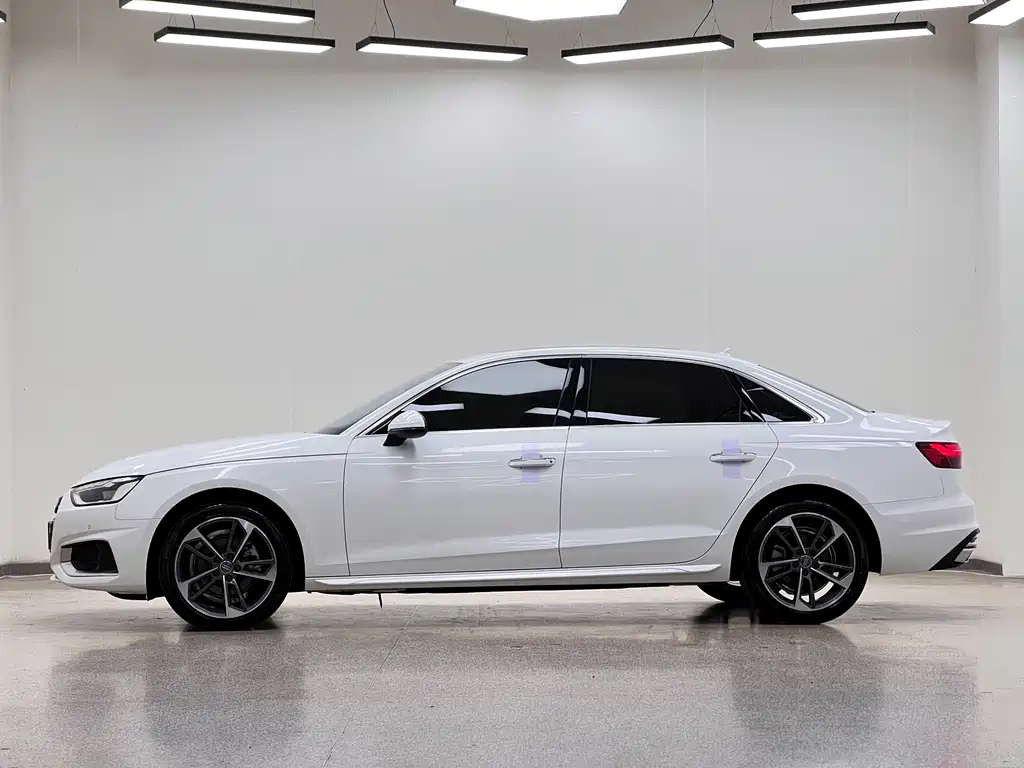 Audi A4L 2020 — фото 10