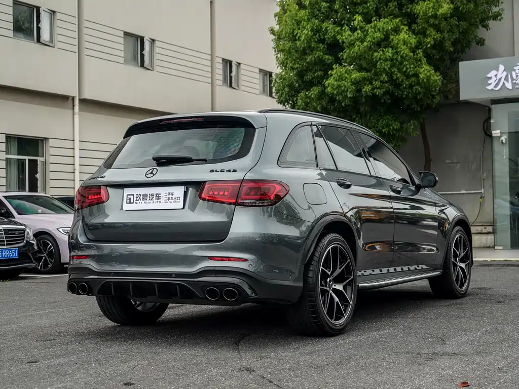 Mercedes-Benz GLC AMG 2022 — фото 7