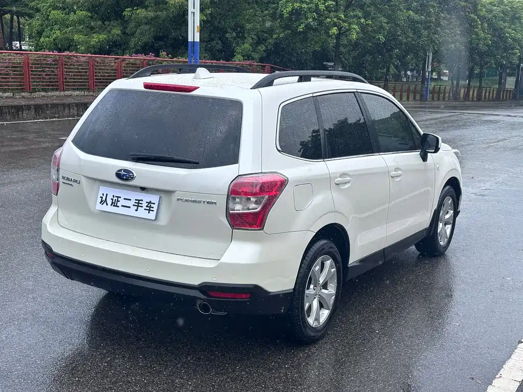 Subaru Forester 2015 — фото 4