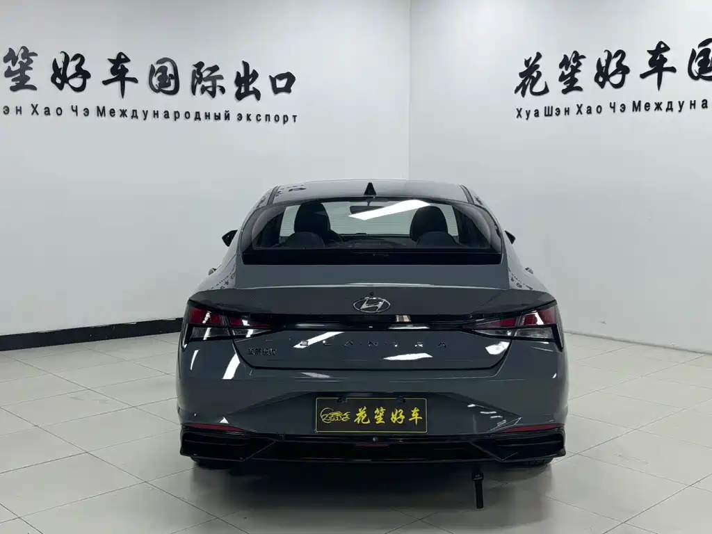 Hyundai Elantra 2023