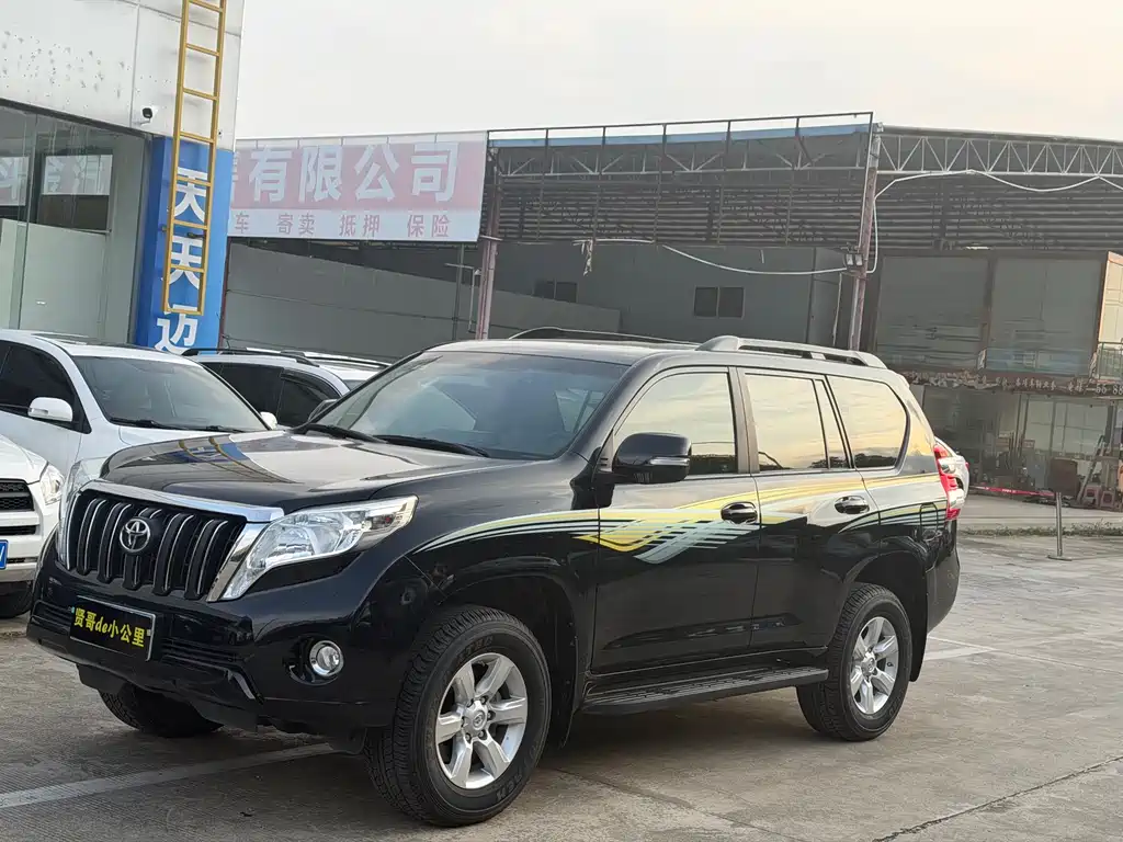 Toyota Prado 2016 — фото 1