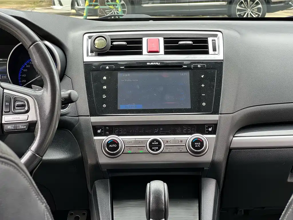 Subaru Outback 2015 — фото 12