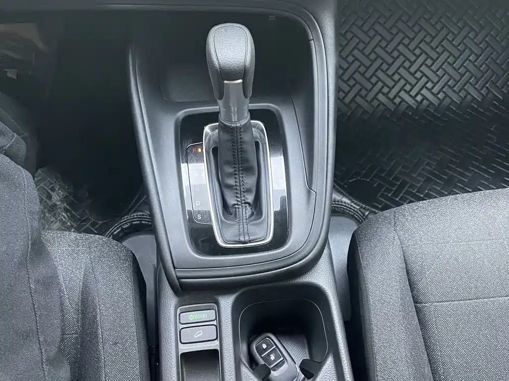 Honda Vezel 2023 — фото 9