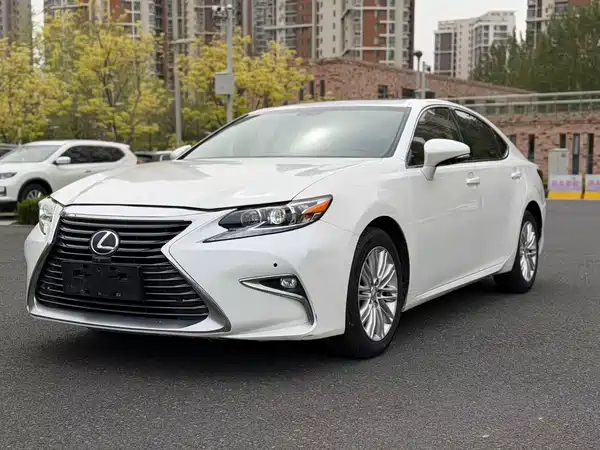 Lexus ES 2015