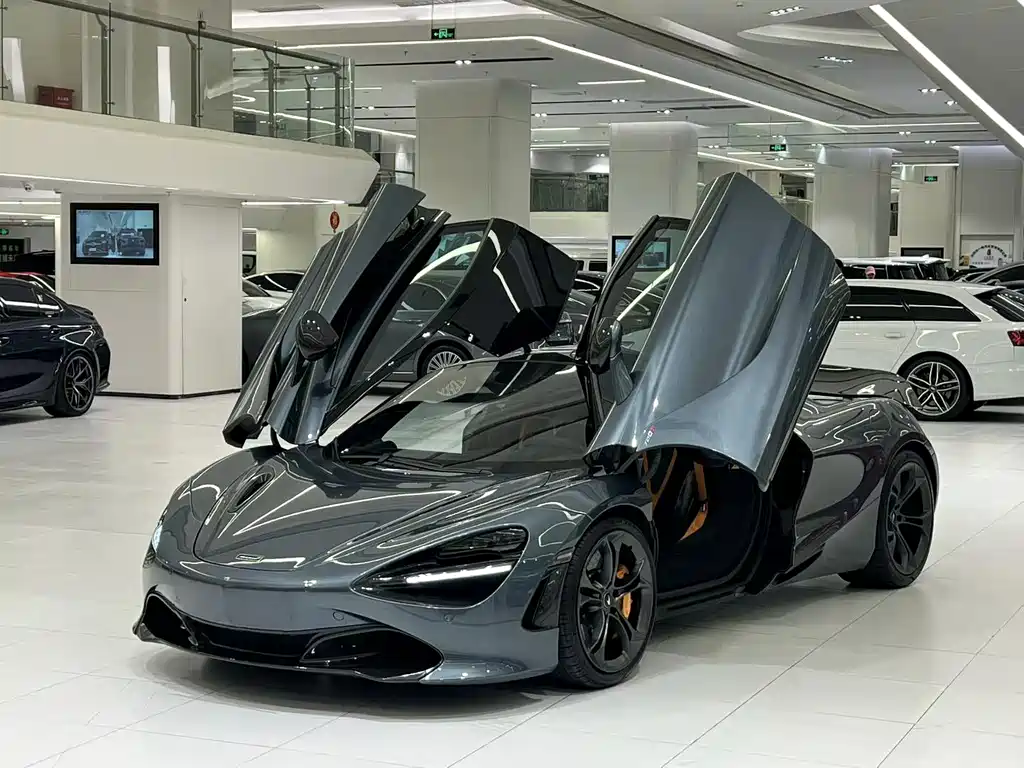 McLaren 720S 2018 — фото 1