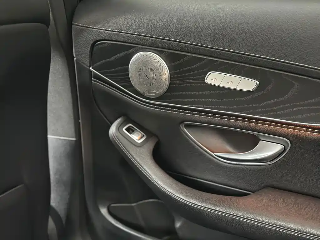 Mercedes-Benz C-Class 2018 — фото 21
