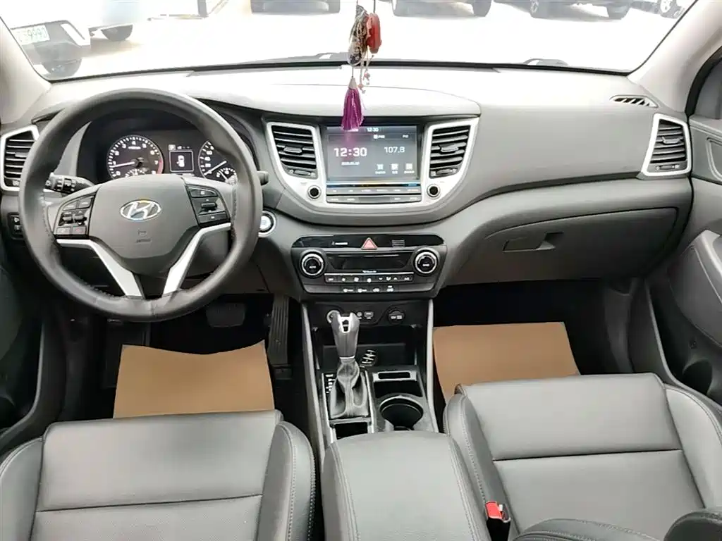 Hyundai Tucson 2018 — фото 10