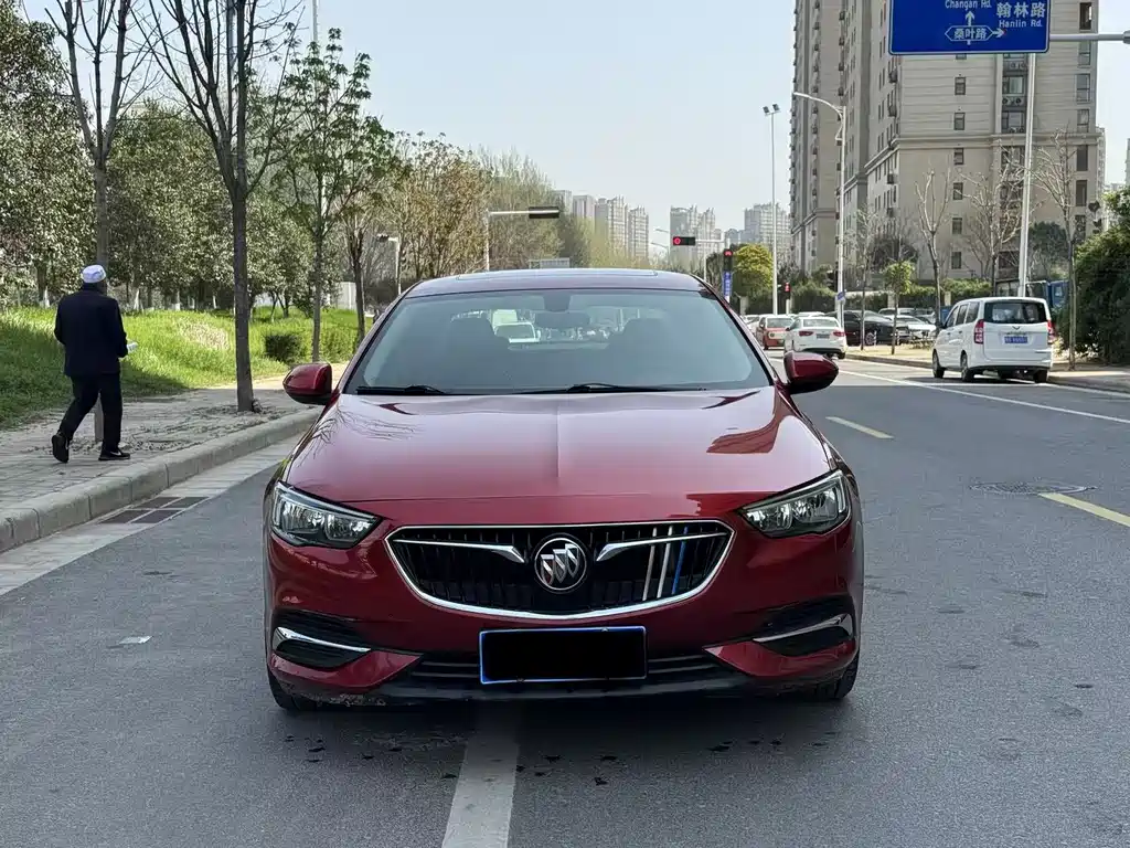 Buick Regal 2019 — фото 1