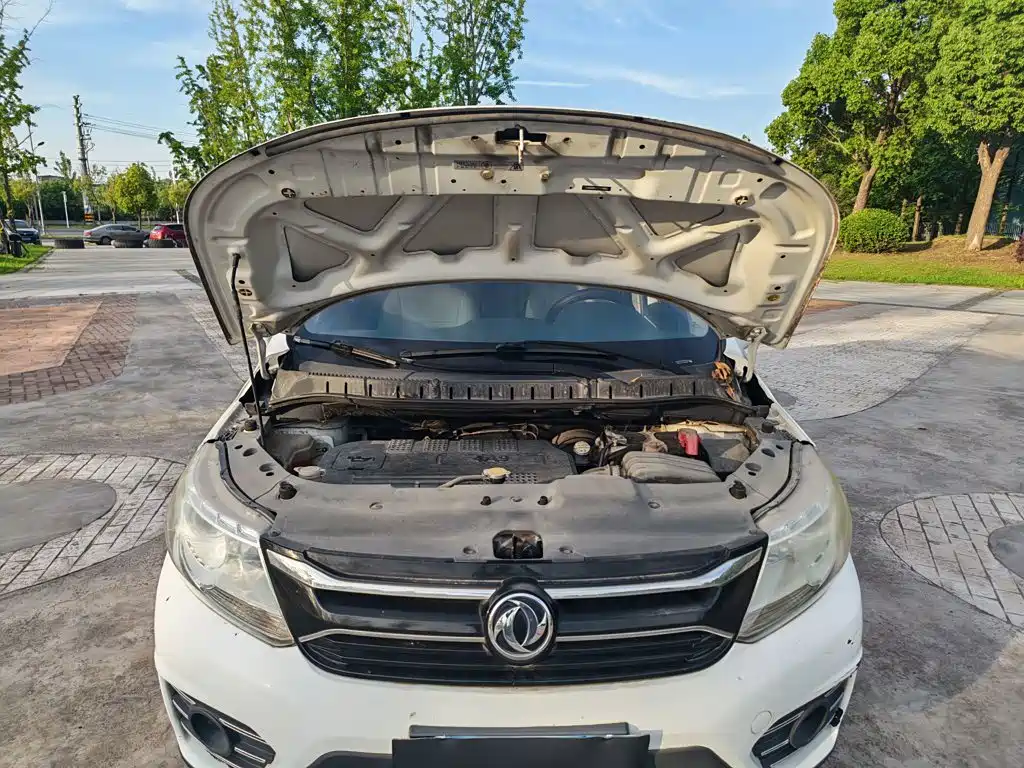 Dongfeng Jingyi XV 2015 — фото 10