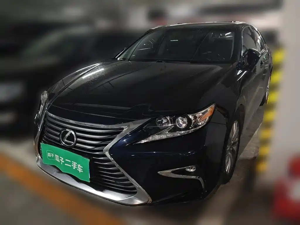 Lexus ES 2017